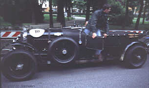dunkelblauer Bentley, 4.5 Liter